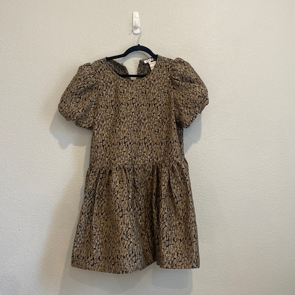 Beautiful black & gold cocktail dress!